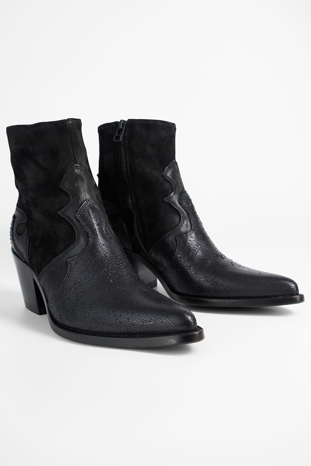 AUSTIN black textured texan boots.