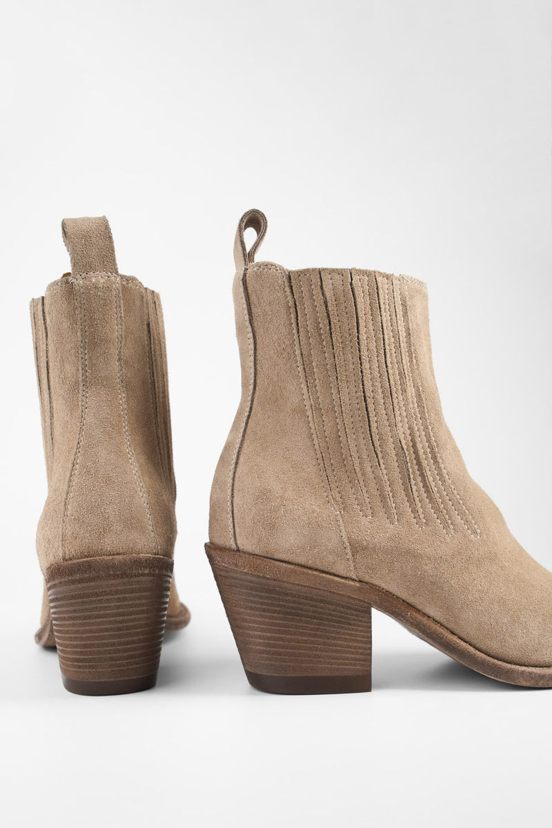 AUSTIN almond-beige suede hidden chelsea texan boots.