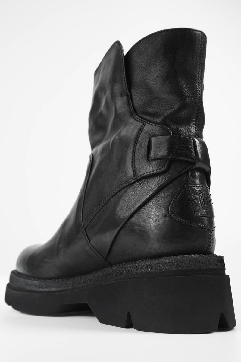 CROFT urban-black lightweight biker boots.