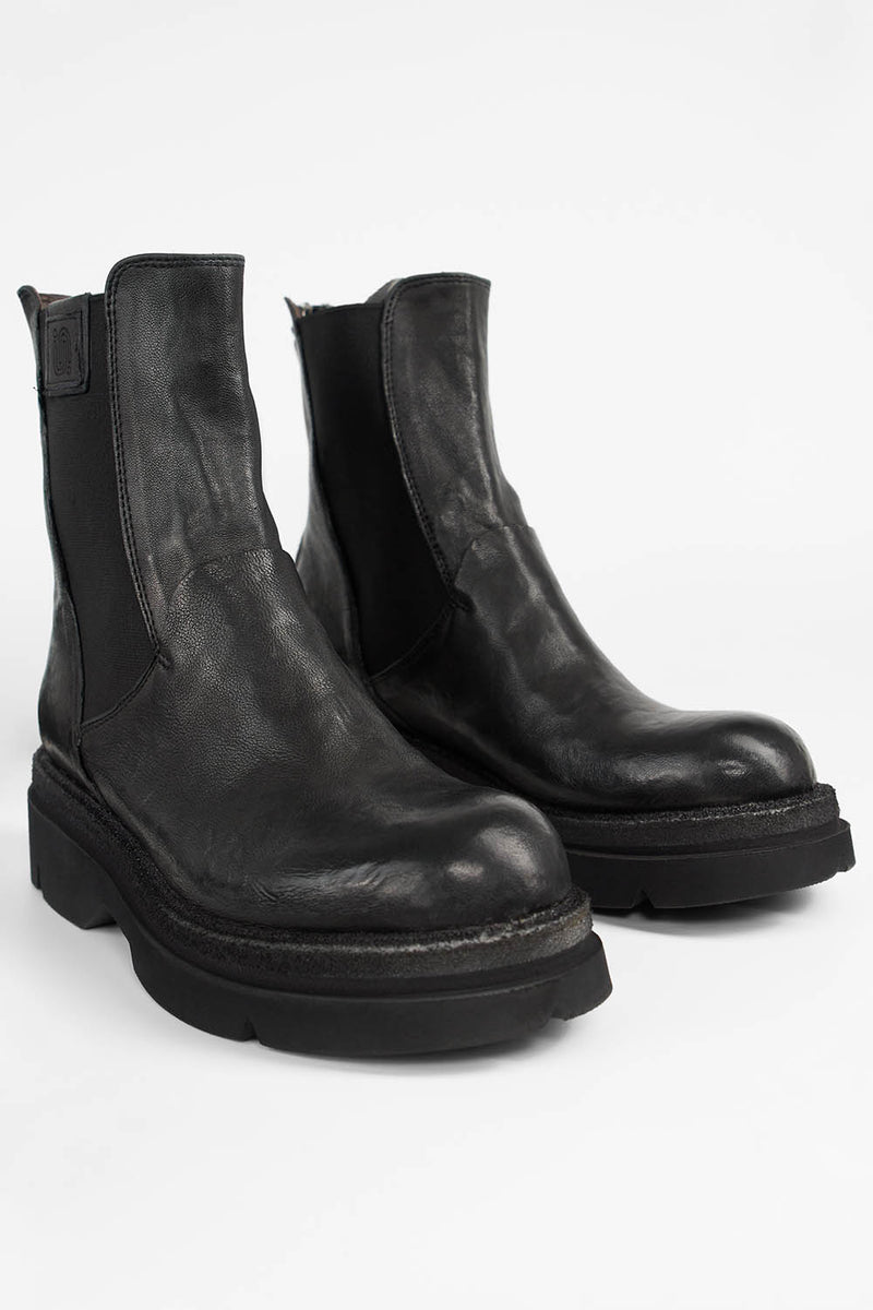 CROFT urban-black lightweight chelsea boots.