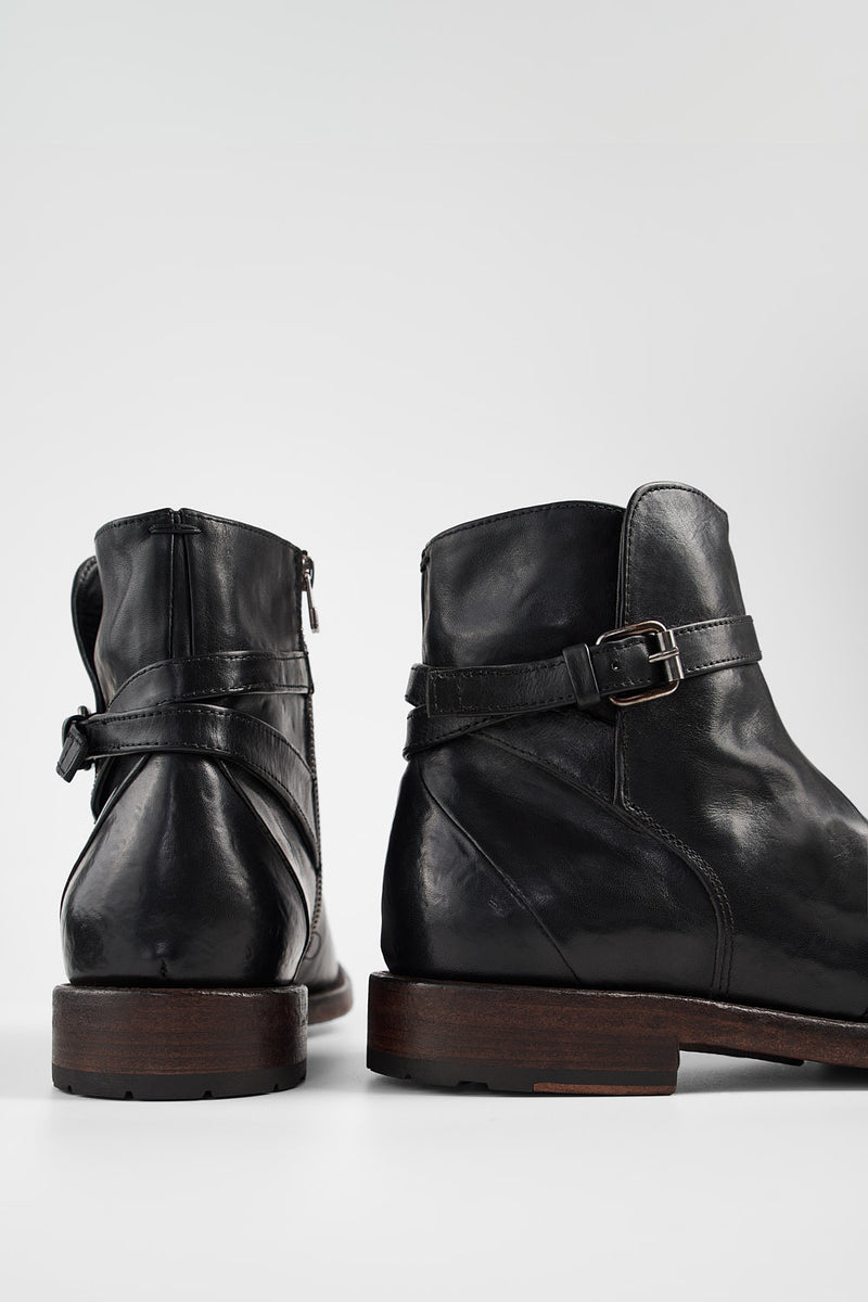 EYTON imperial-black laceless ankle boots.