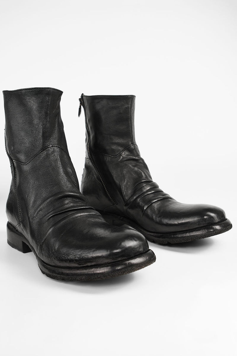 IVES urban-black lightweight laceless boots.