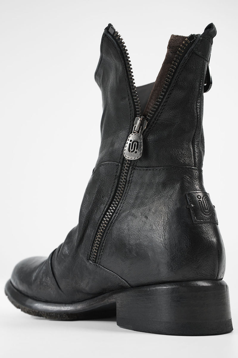 IVES urban-black lightweight laceless boots.