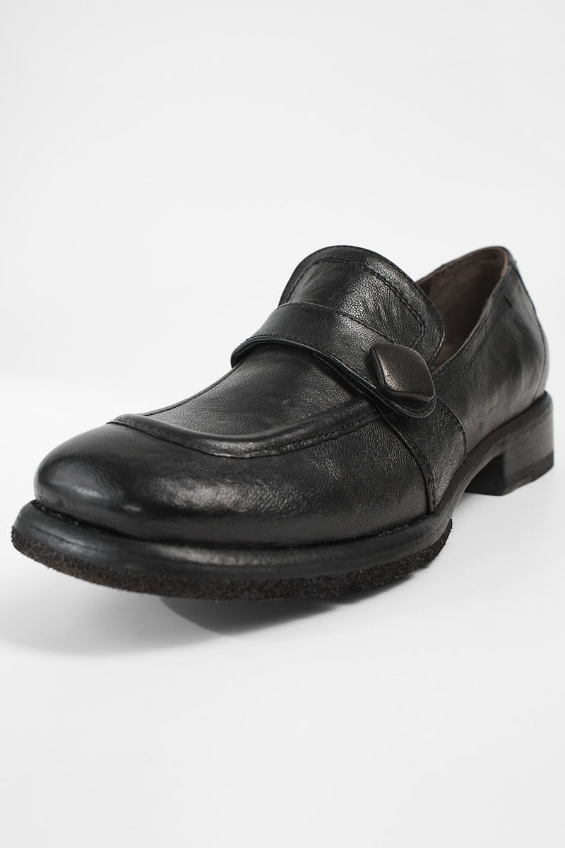 IVES urban-black slip on shoes.