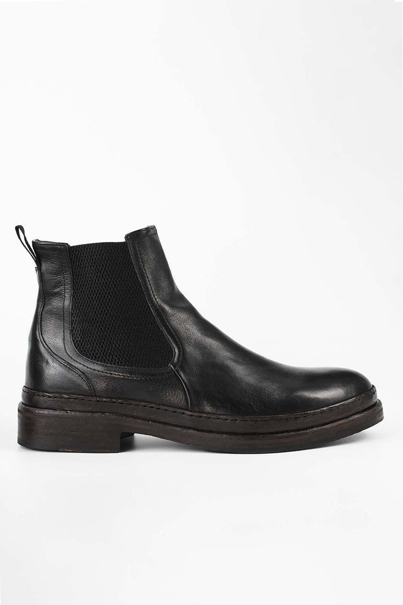 LAMBETH jet-black welted chelsea boots.