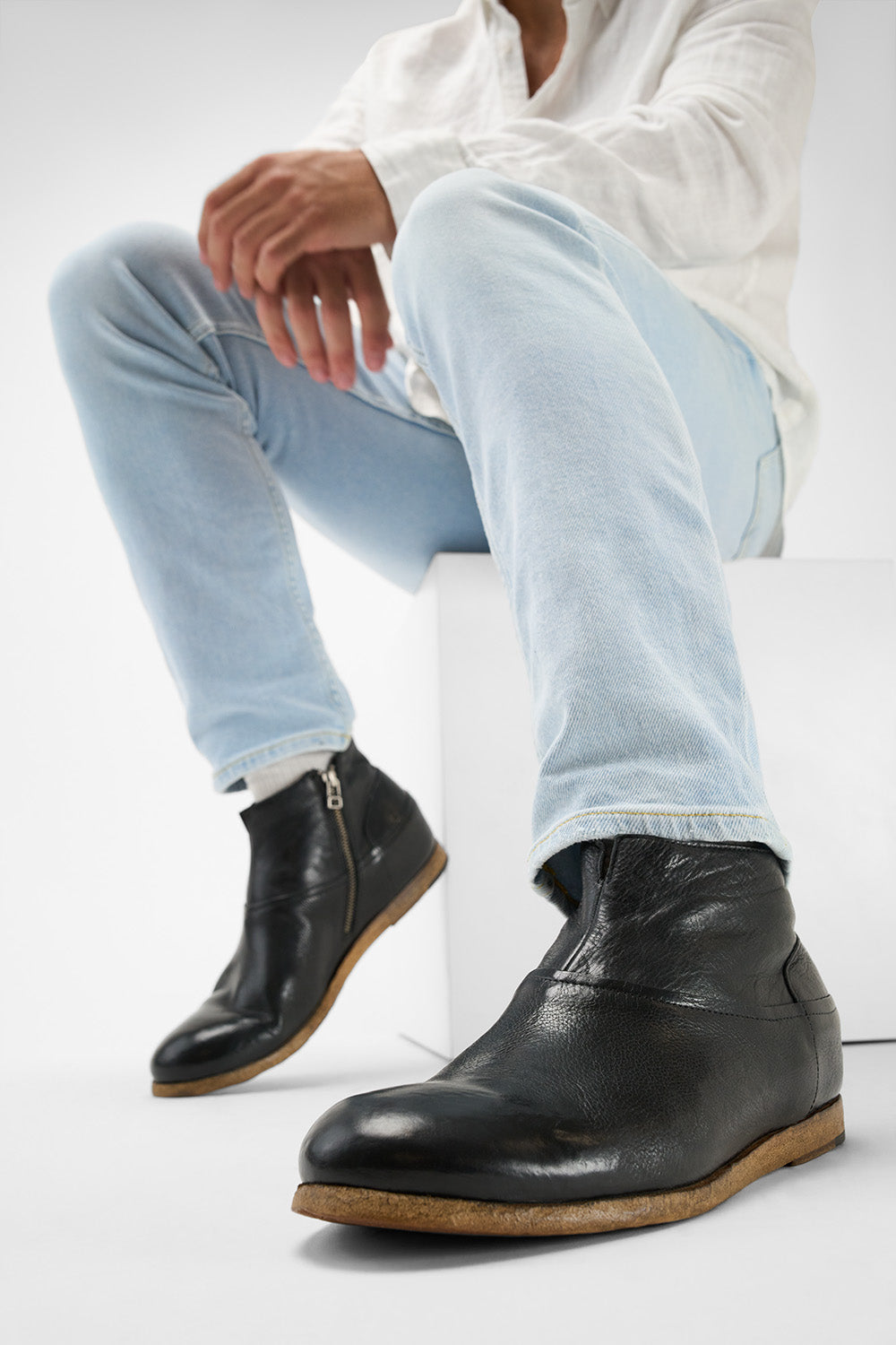 BRUCE rugged-black ankle boots.