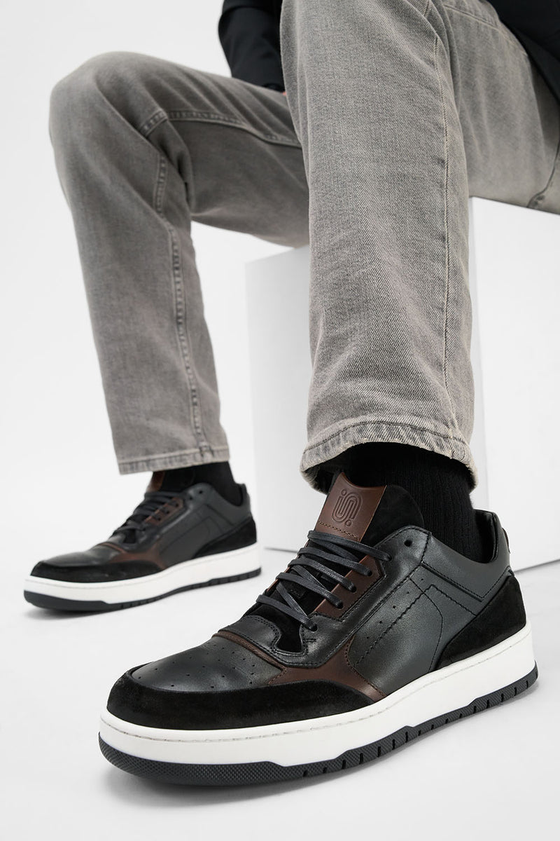 MADDOX urban-black patina sneakers.