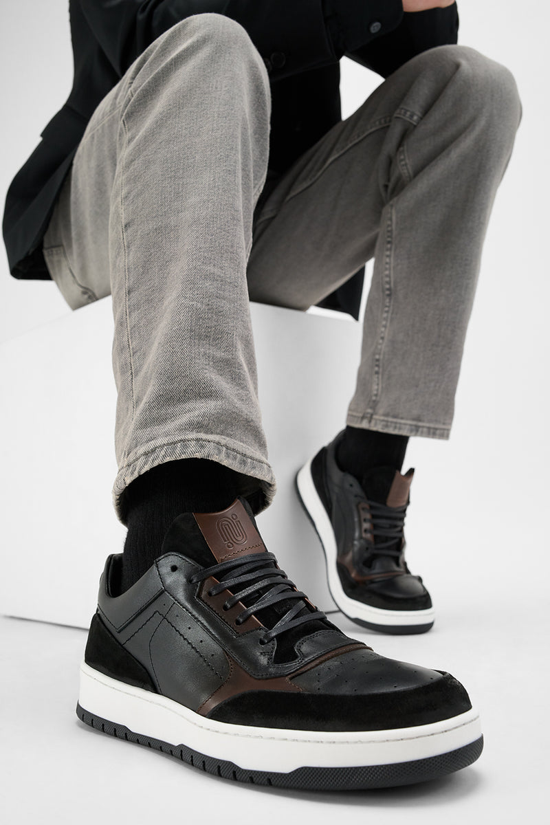 MADDOX urban-black patina sneakers.