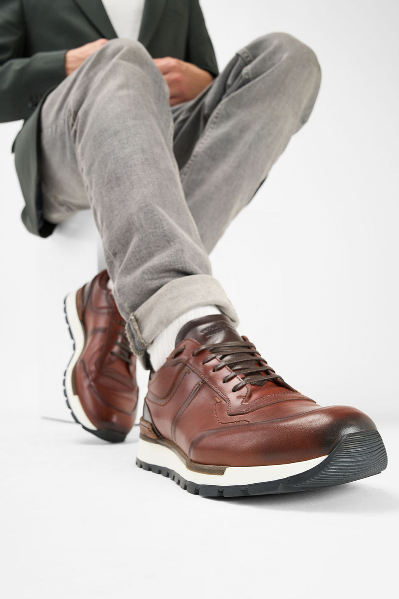 OWEN cocoa-brown triple stitched patina runners.