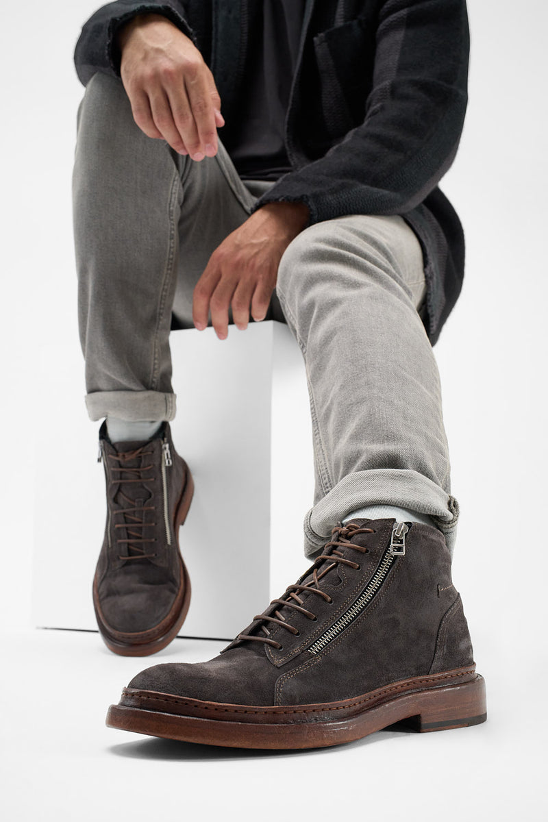 YORK lava-grey suede welted chukka boots.