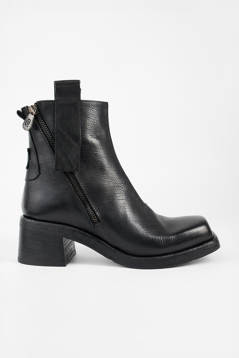 QUINN urban-black zipped ankle boots.