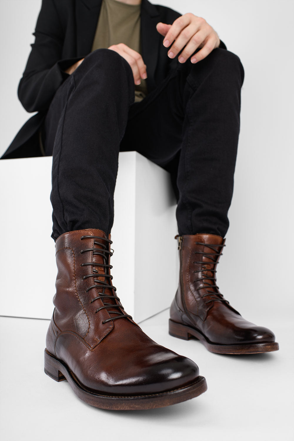 SLOANE timber-brown commando boots.